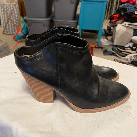 Black DV Mules Booties - Picture 4 of 6